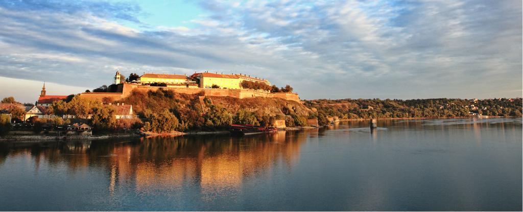 Apartment Riverside Gem Novi Sad Luaran gambar